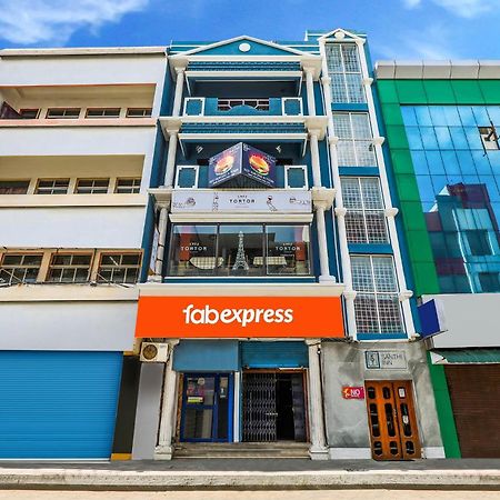 Fabexpress Santhi Inn - 500 Meters From Promenade Beach Pondicherry Exterior photo
