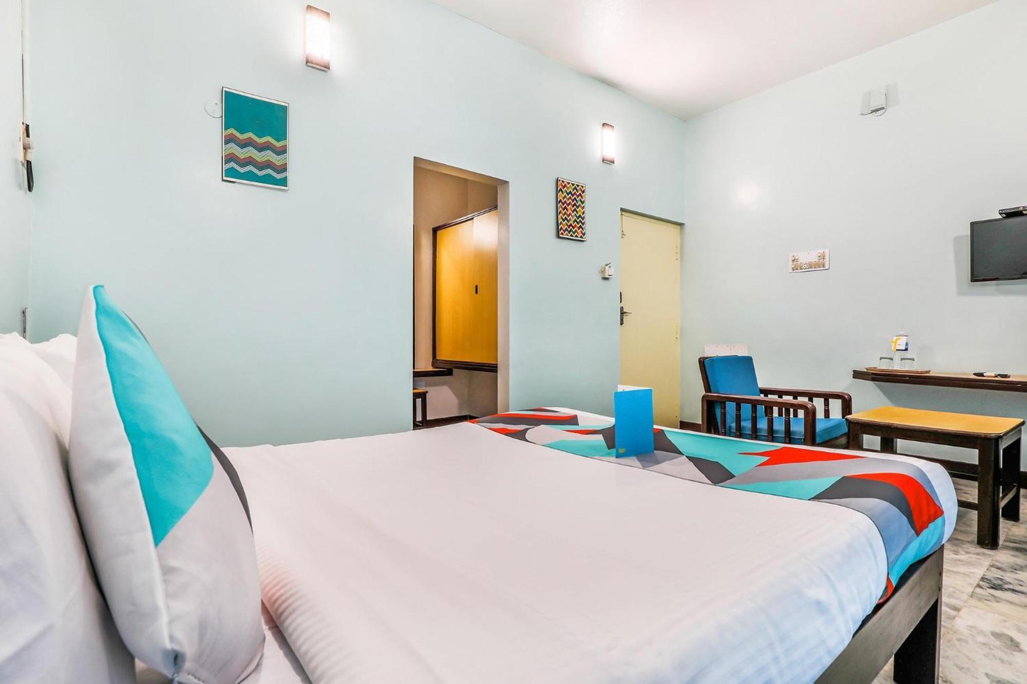 Fabexpress Santhi Inn - 500 Meters From Promenade Beach Pondicherry Exterior photo